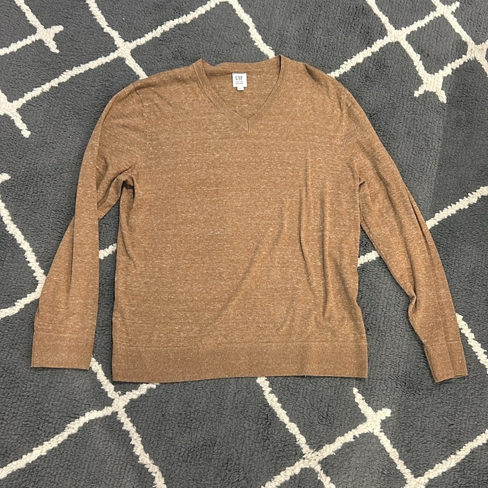 Men’s Light Brown Heathered Gap V-Neck Sweater